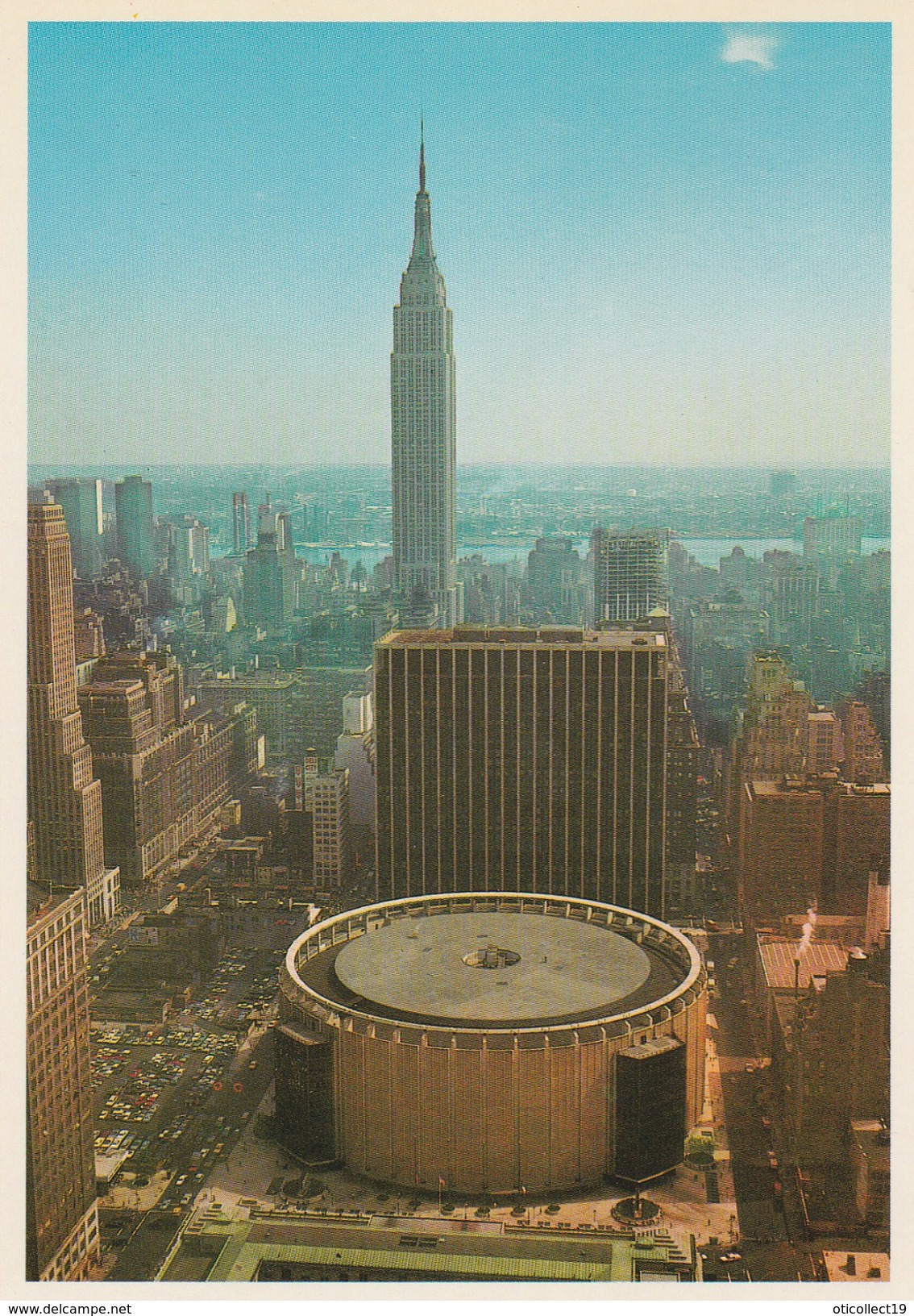 NEW YORK CITY MAGNIFICENT MADISON SQUARE GARDEN.. - Empire State Building