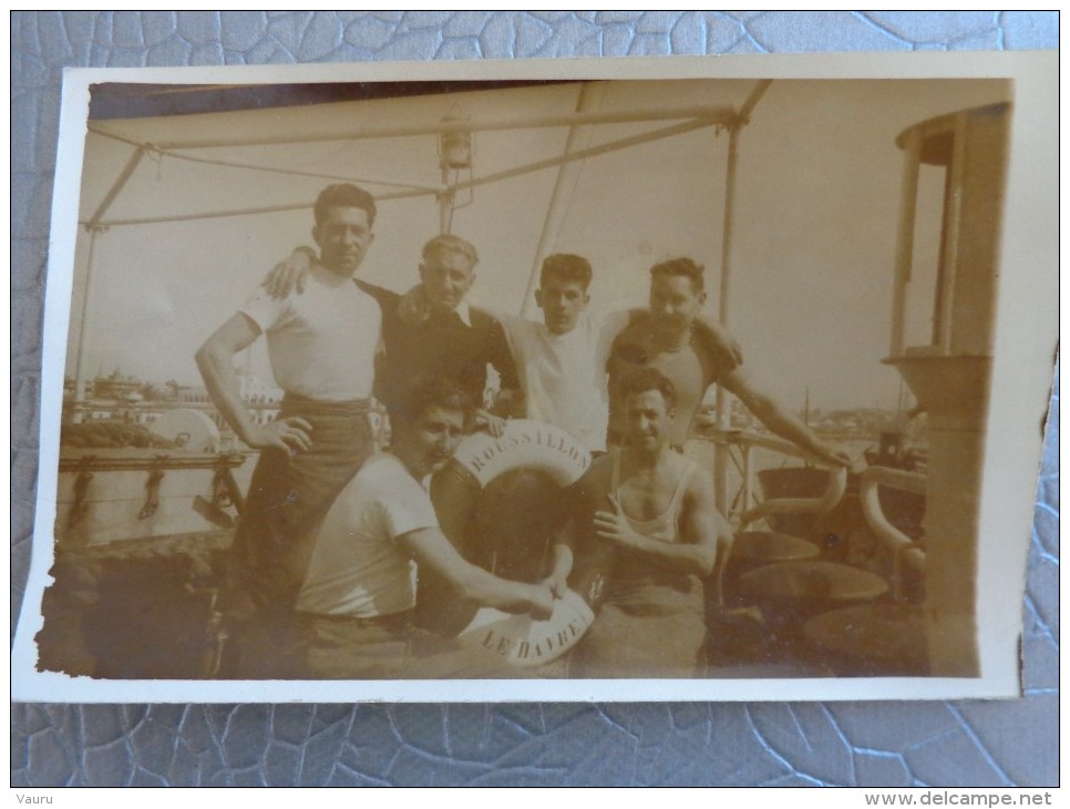 CARTE PHOTO PETROLIER ROUSSILLON LE HAVRE NAVIRE  ESCALE A PORT SAID EQUIPAGE LES CUISINIERS - Petroleros