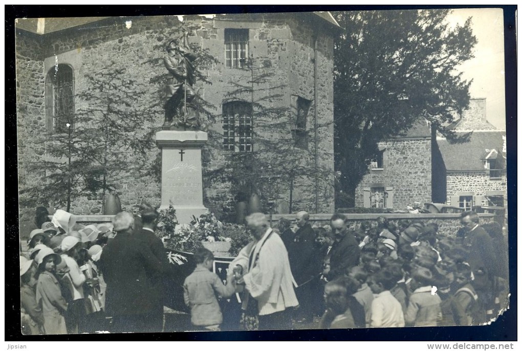 Cpa Carte Photo Du 22 Gommenec'h Près De Lanvollon Cérémonie Monument Aux Morts Près église Gommenech      JIP12 - Lanvollon