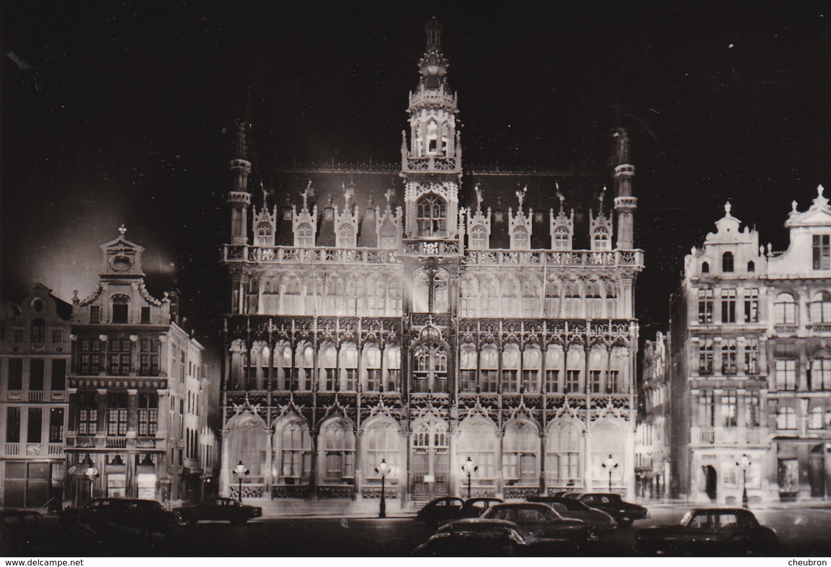 BELGIQUE. BRUXELLES. 3 BELLES CARTES ANNÉES 50; TRAMWAY. VOITURES... - Autres & Non Classés