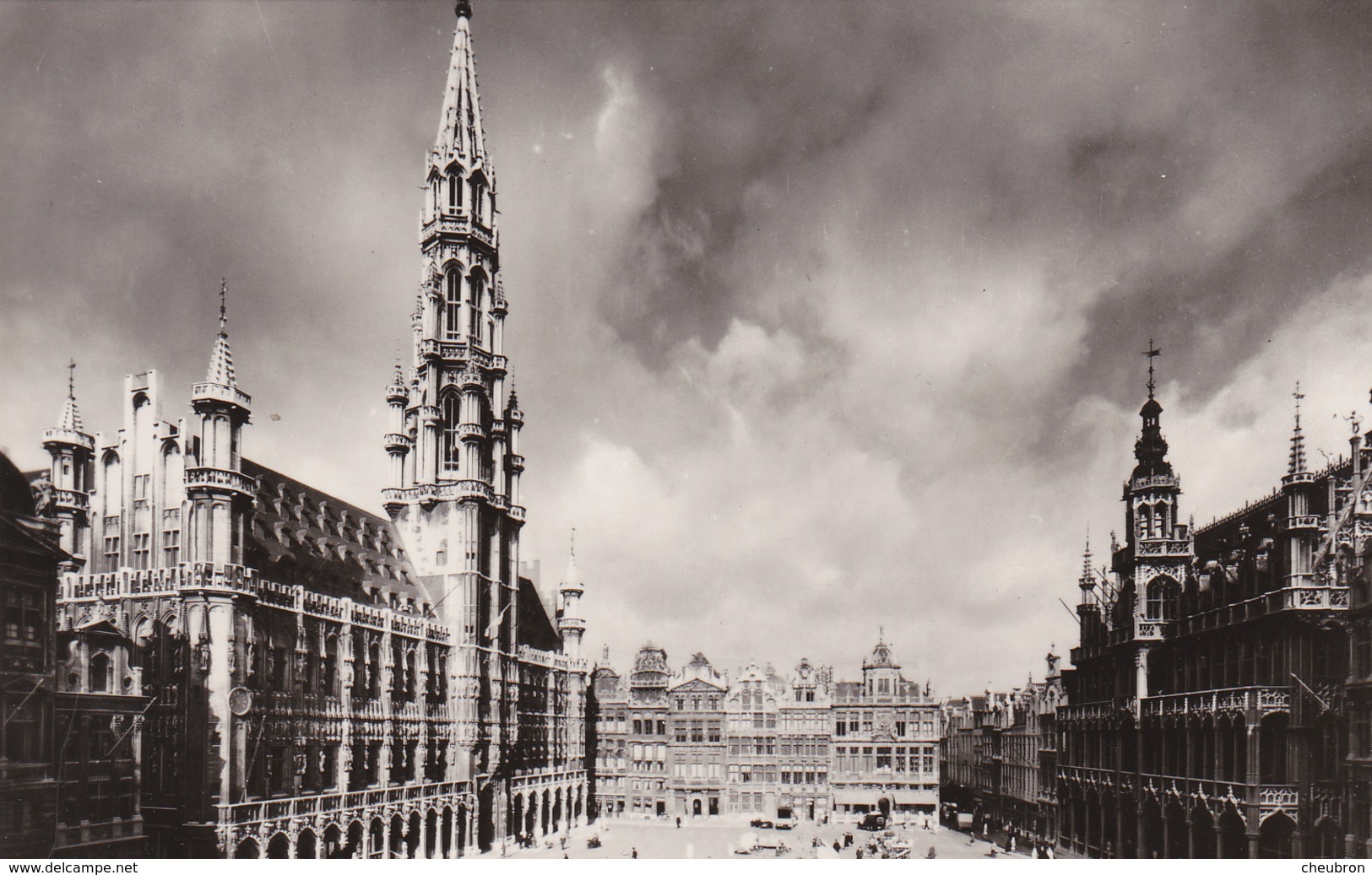 BELGIQUE. BRUXELLES. 3 BELLES CARTES ANNÉES 50; TRAMWAY. VOITURES... - Autres & Non Classés