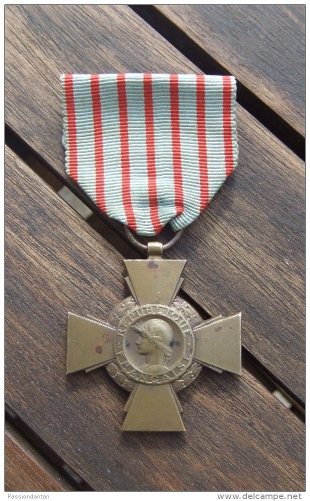 Croix Avec Ruban Sans épingle - République Française - Croix Du Combattant - Armée De Terre