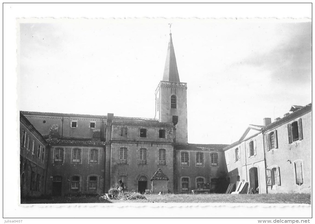 SAINTE MARIE DE BOULAUR (32) Photographie Format Cpa Monastère Cour - Autres & Non Classés