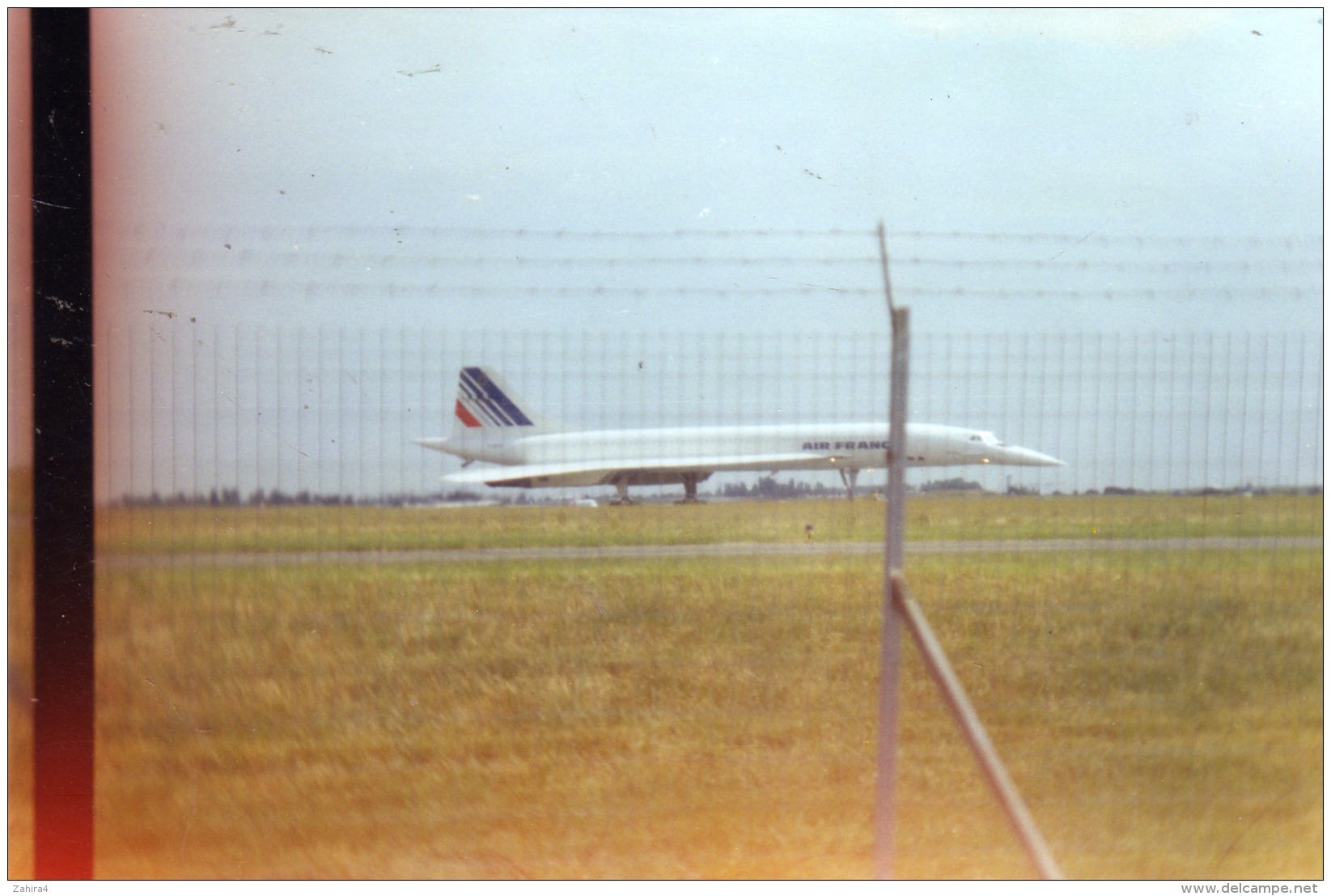 Photo Concorde - Lieu Possible Toulouse Blagnac ? - Ce N'est Pas Une CP - 1946-....: Moderne