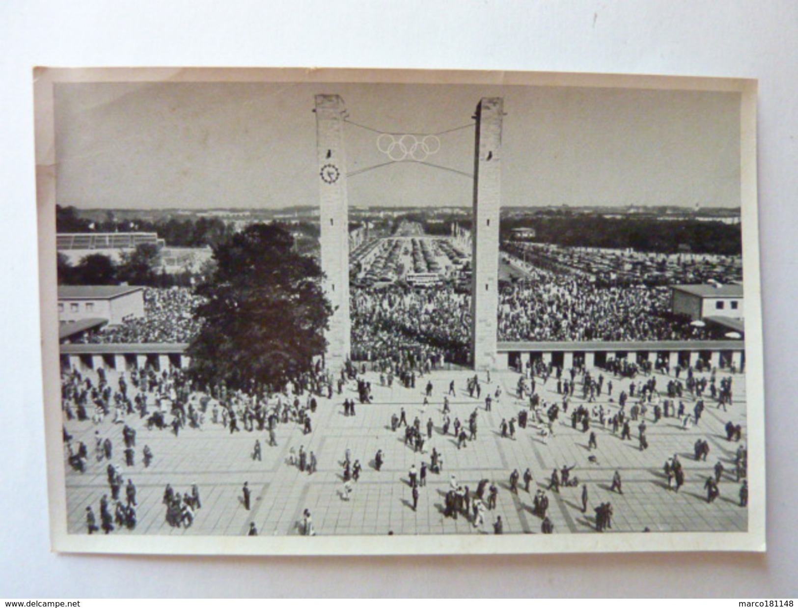 OLYMPIA 1936 - Band II - Bild Nr 11 Gruppe 57 - Porte Du Stadium - Sport