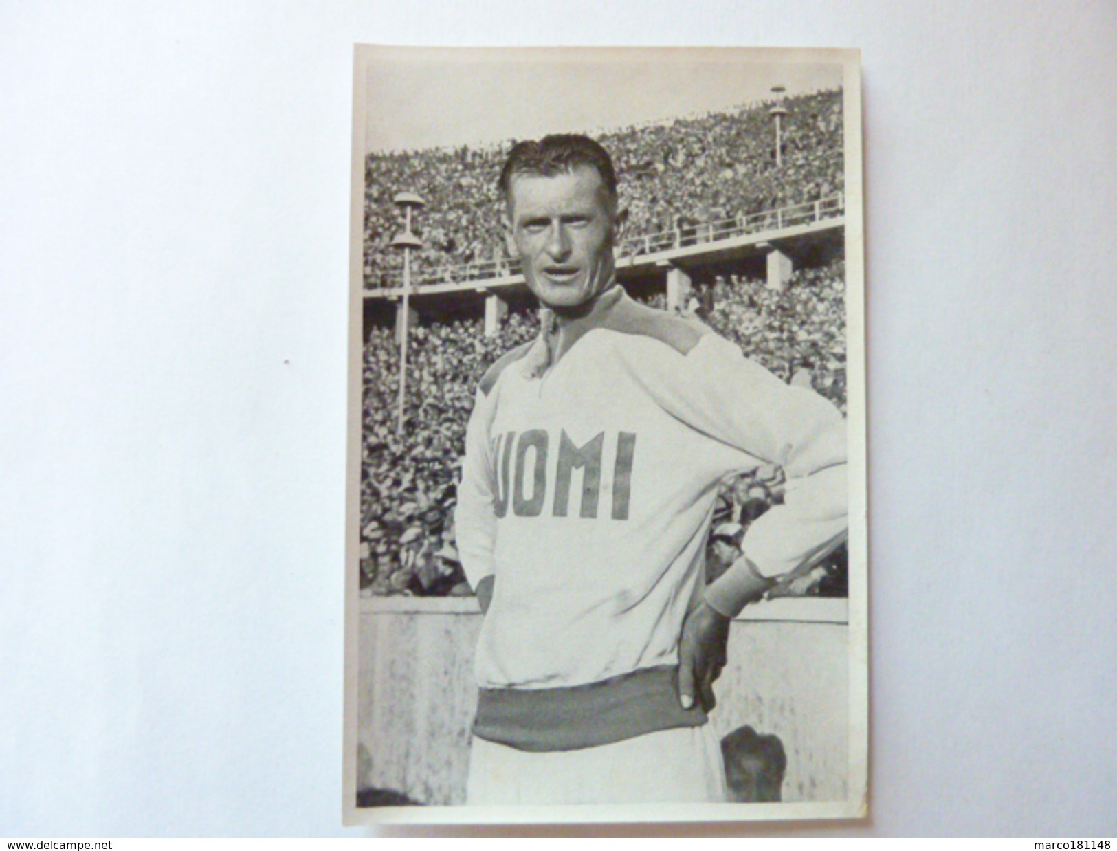 OLYMPIA 1936 - Band II - Bild Nr 42 Gruppe 57 - Le Finlandais IImari Salminen 10000 M - Sport
