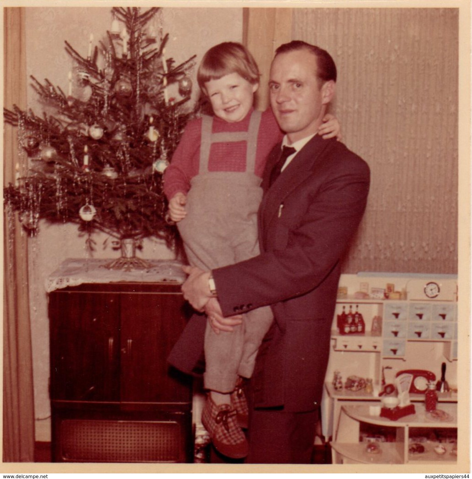 Photo Originale Noël - Sapin Sur Poste T.S.F. Père Et Fillette Au Pied De Sa Dînette Super Compl&egrav - Objets