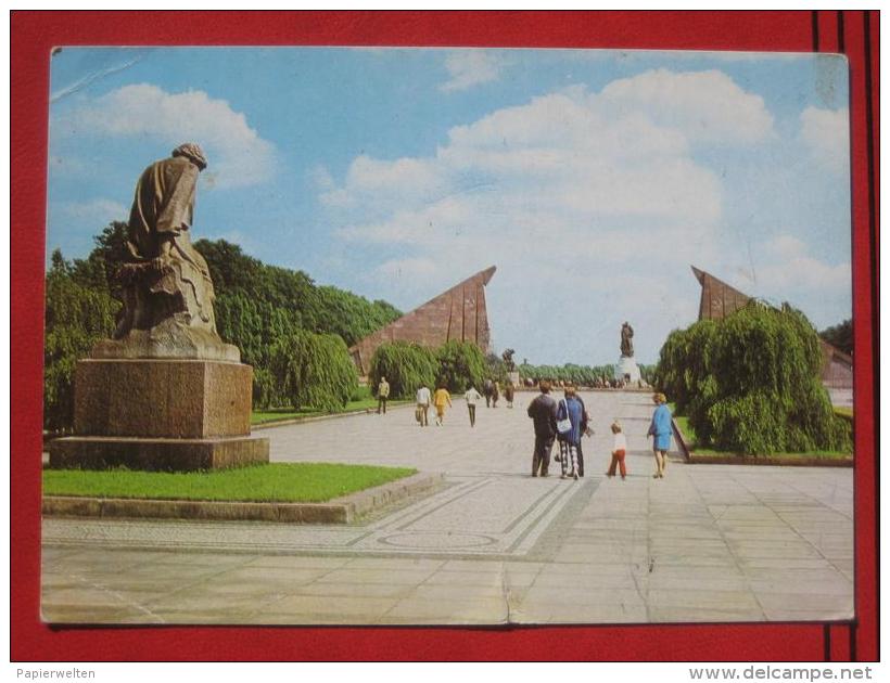 Berlin Treptow - Sowjetisches Ehrenmal - Treptow