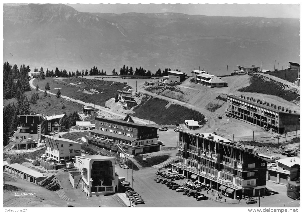 38-CHAMROUSSE- VUE GENERALE ET TELEPHERIQUE, AU FOND CHAÎNE DU VERCORS - Chamrousse