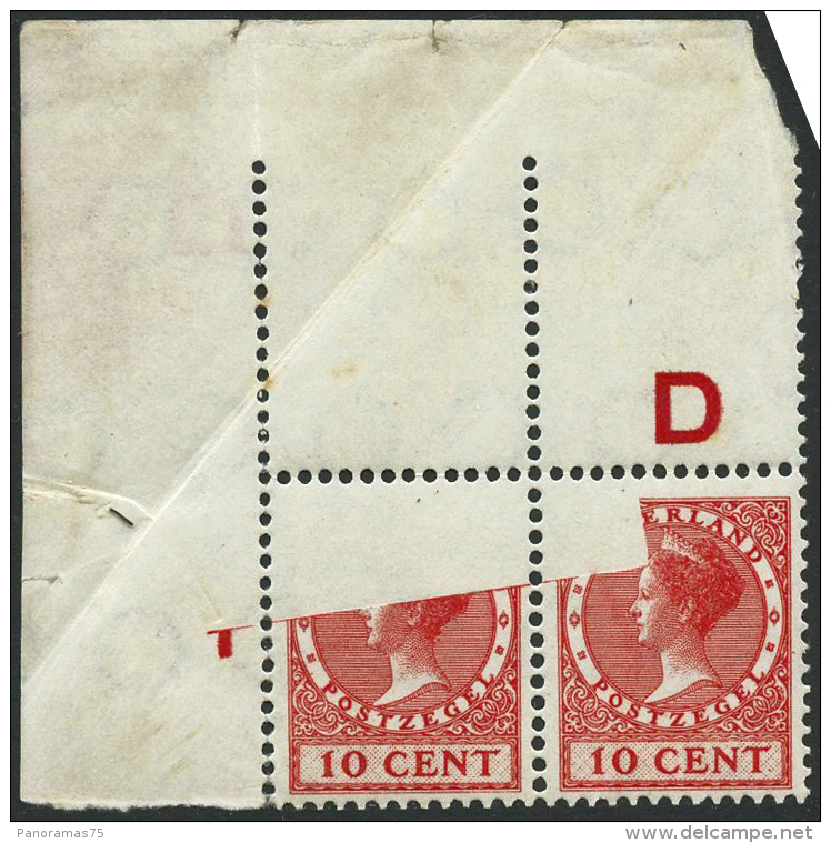 N°142 10c Rouge, Paire Coin De Feuille Spectaculaire Variété D'impression Due à Un Mauvais Plia - Andere & Zonder Classificatie