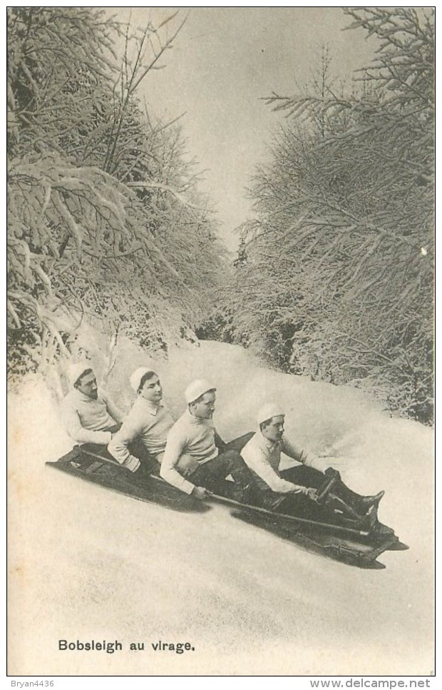 SPORT D'HIVER - BOBSLEIGH à QUATRE - UN VIRAGE. - Sports D'hiver