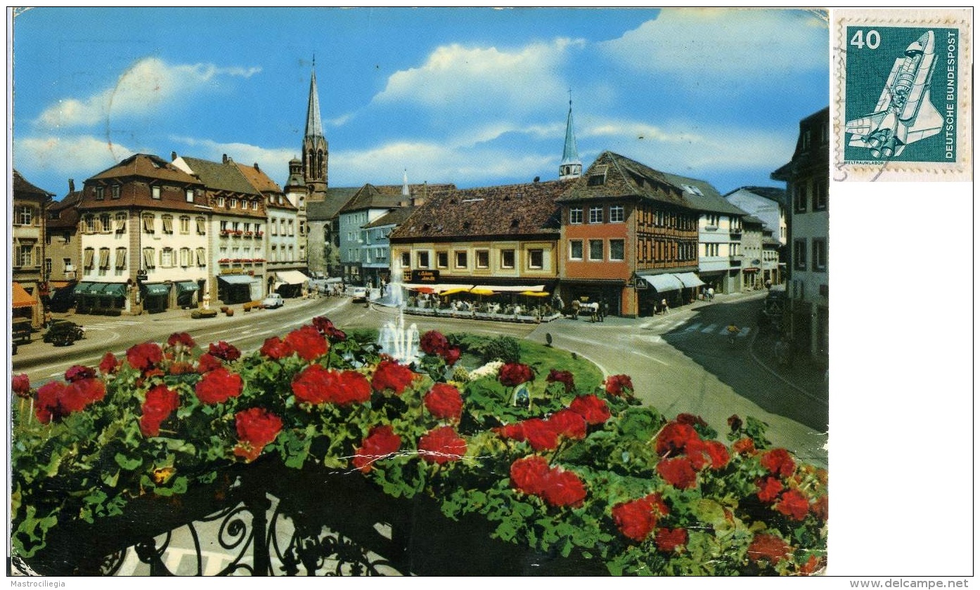 GERMANIA  BADEN-WUERTTEMBERG  EMMENDINGEN  Blick Auf Marktplatz Und Stassencafé - Emmendingen