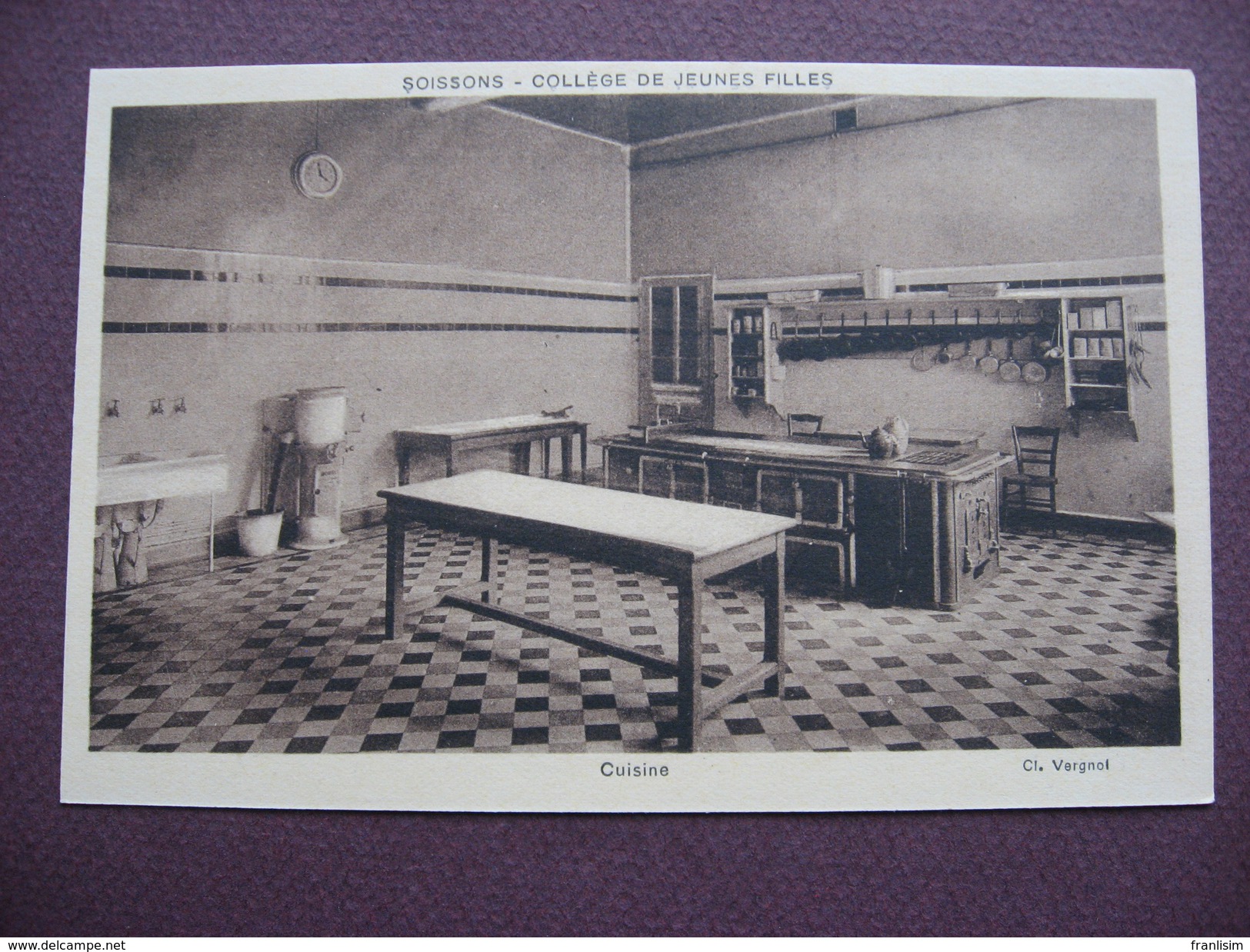 CPA SEPIA 02 SOISSONS COLLEGE De JEUNES FILLES Cuisine MATERIEL MEUBLES ECOLE - Soissons