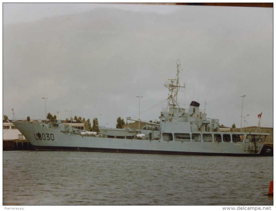 BATEAU CHAMPLAIN L9030 MARINE NATIONALE A LORIENT 1991 PHOTO 15 X 10 - Schiffe