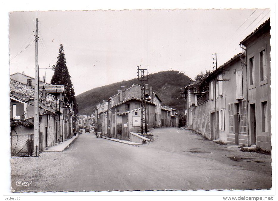 CPSM GF LAVELANET LA RUE ST JEAN ET LA ROUTE DE BELESTA - Lavelanet