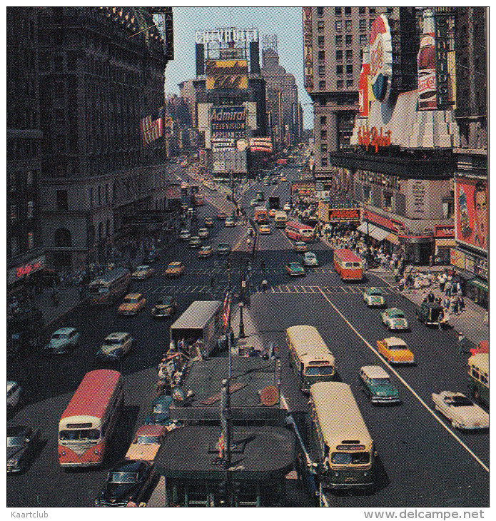 Times Square: PONTIAC STARCHIEF CONVERTIBLE, DODGE SIERRA WAGON, CHECKER & CHEVROLET CAB/TAXI'S, BUS - 'PEPSI-COLA' - Transport