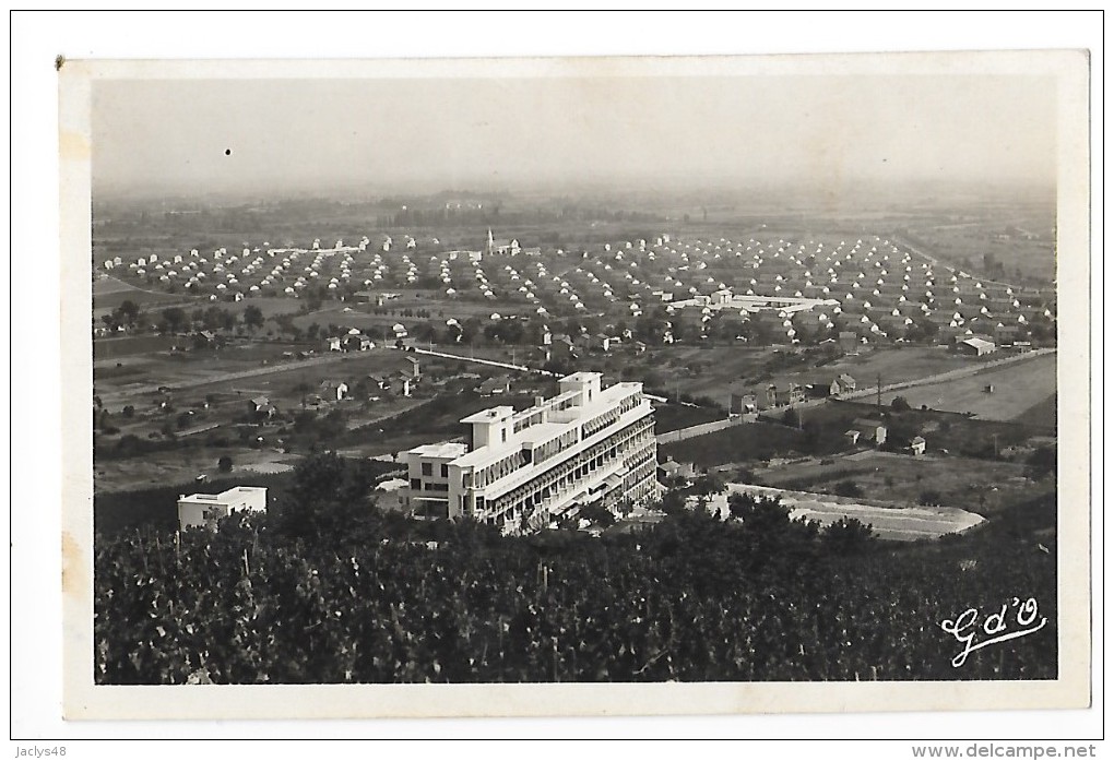 MONTFERRAND  (cpsm 63) Hôpital-sanatorium SABOURIN Et La Cité De La Plaine  -  - L 1 - Montaigut