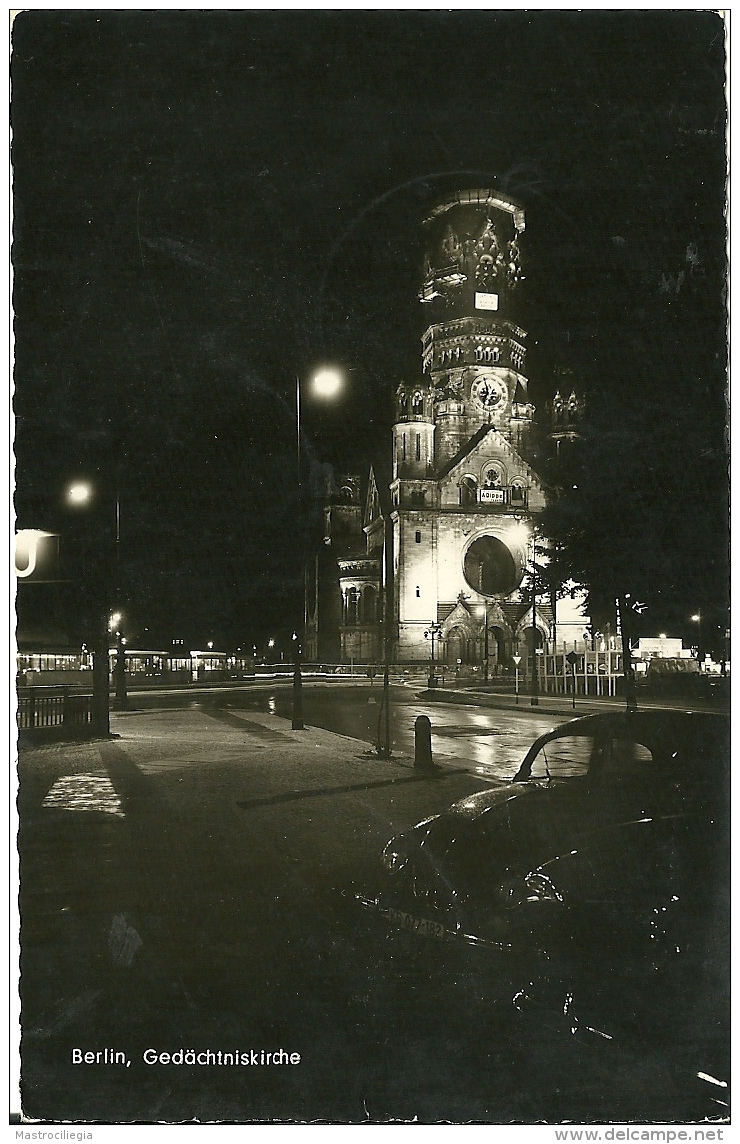 BERLIN  Gedächtniskirche  Auto VW  Nacht - Altri & Non Classificati