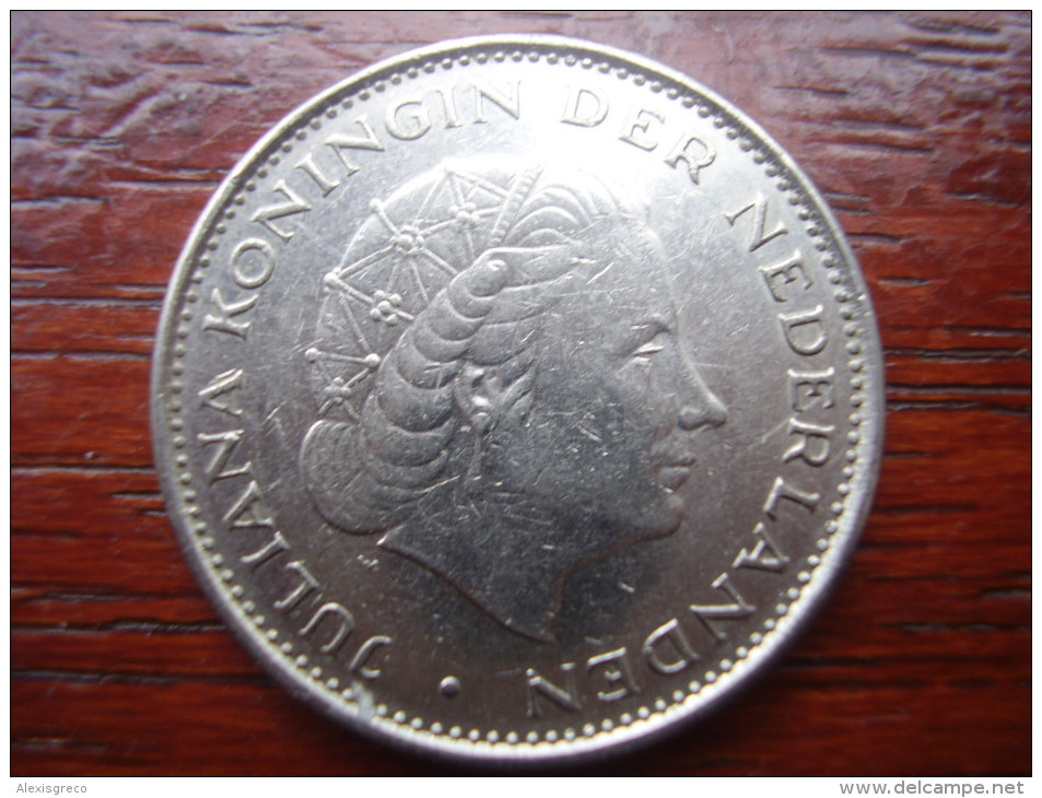 NETHERLANDS 1969 TWO & HALF GULDEN JULIANA Nickel COIN Very Good Condition.(HG29) - 1948-1980 : Juliana