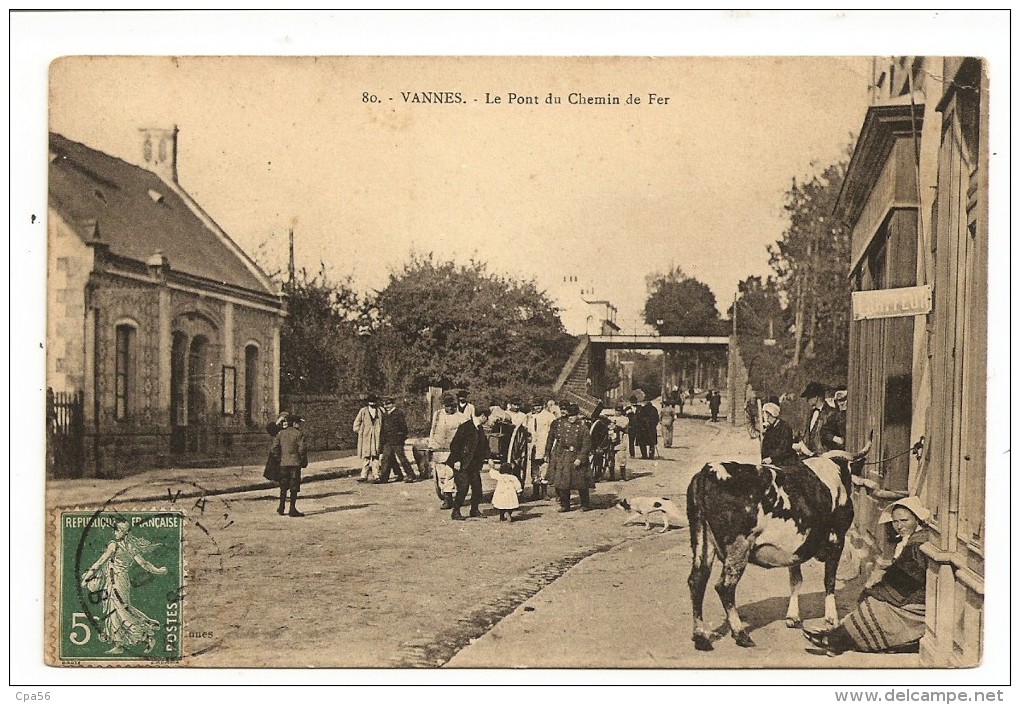 VENTE DIRECTE: VANNES Militaires - Devant L'Octroi - Vache Attachée Boutique Du Coiffeur - Vannes