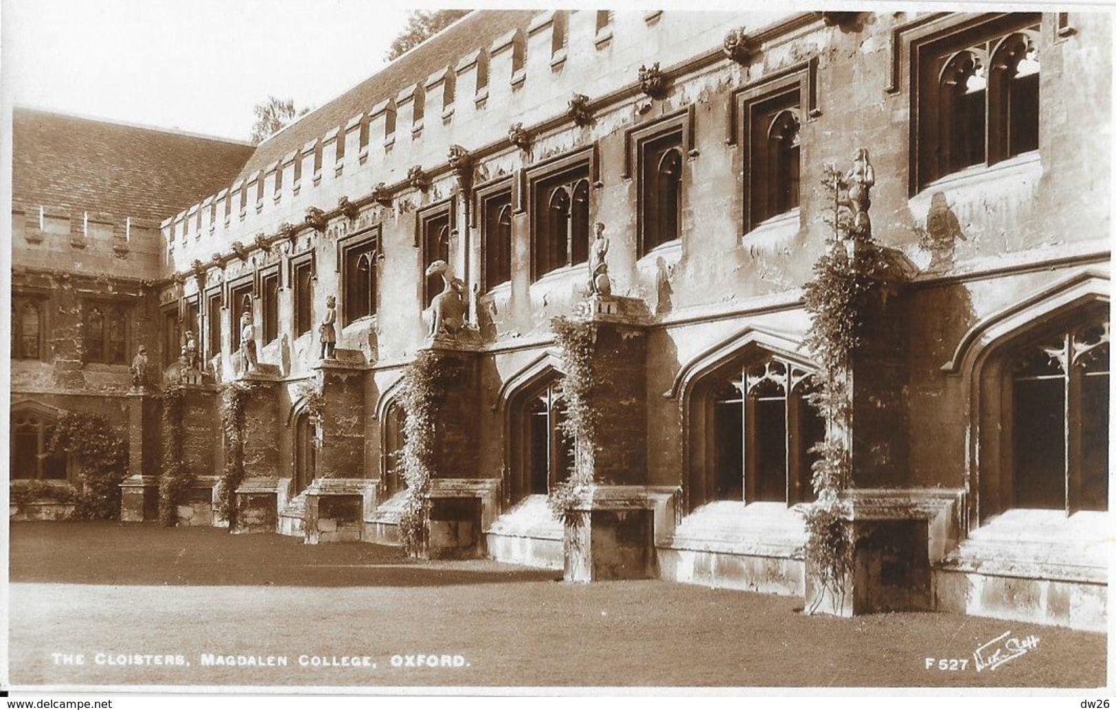 The Cloisters Magdalen College, Oxford - Published By Walter Scott - Carte Non Circulée - Oxford