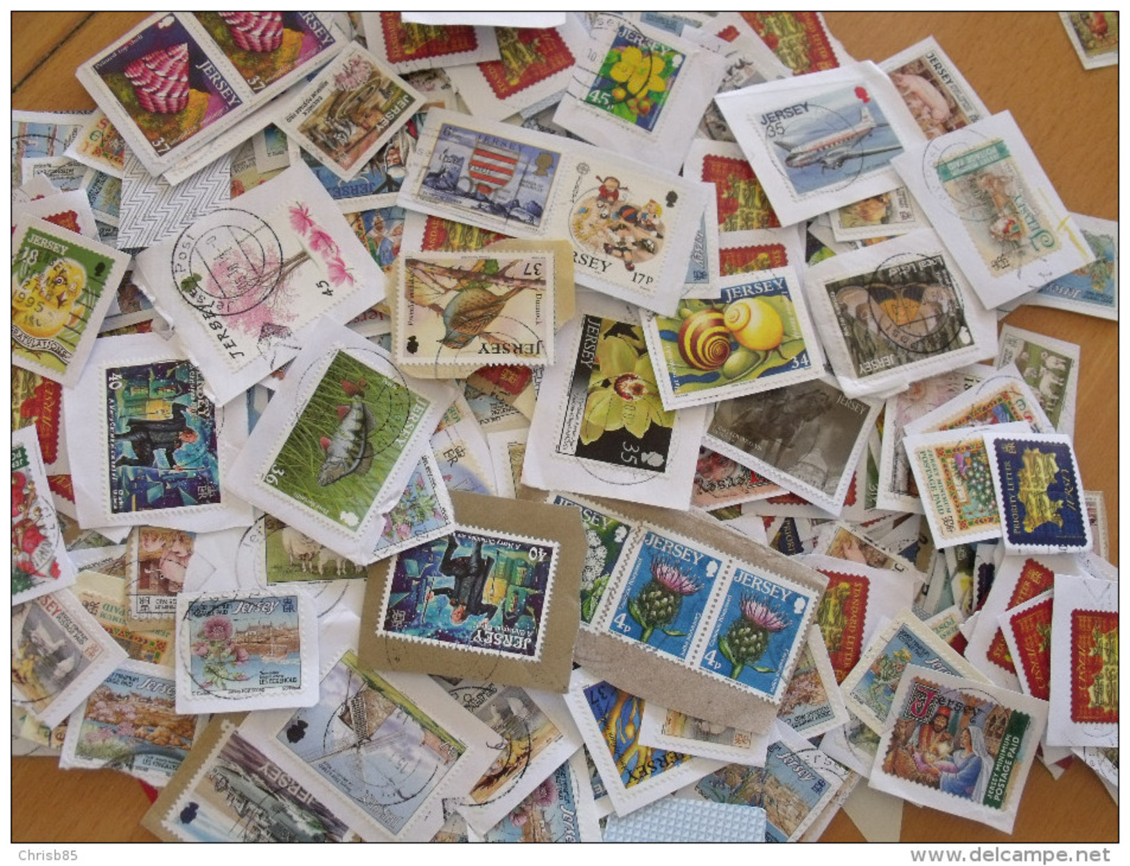 LOT 500 GRAMMES TIMBRES COLLECTION ILES BRITANNIQUES  JERSEY - Vrac (min 1000 Timbres)