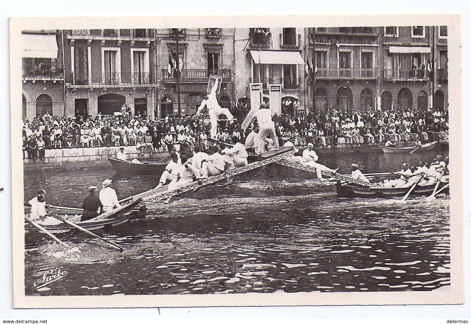 CPSM Photo Sète 34 Hérault Joutes Nautiques Sétoises Un Beau Tombé éditeur Narbo N°9 écrite Timbrée 1954 - Rowing