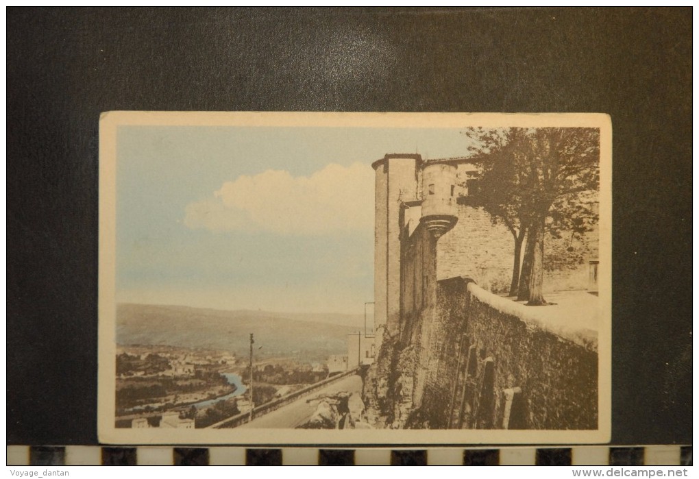 Cp, 07, Vallée De L'Ardèche,  Vue  Des Remparts D'AUBENAS, 25, Colorisée - Aubenas