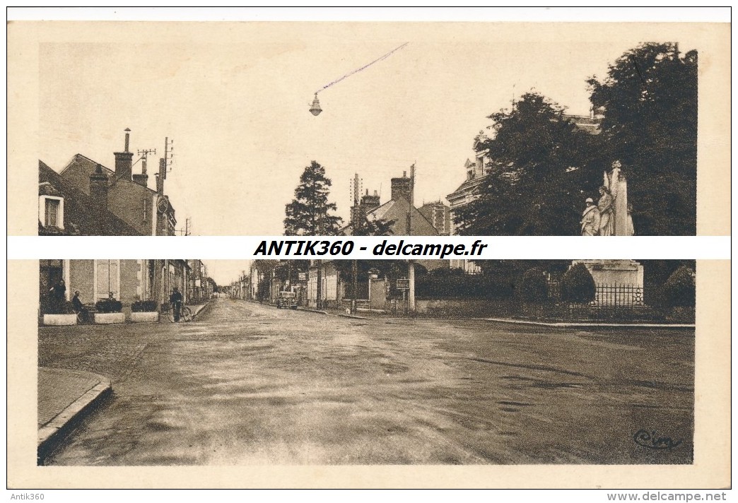 CPA 18 SAINT AMAND MONTROND Rue De Juranville Monument Aux Morts De La Guerre - Carte Rare - Saint-Amand-Montrond