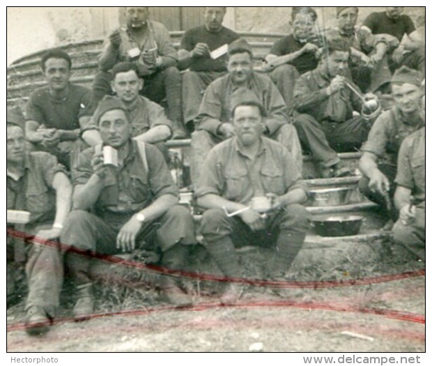 Militaire A Identifier  Groupe 3 Photos Pelle Gamelle Repas Copains - Guerre, Militaire