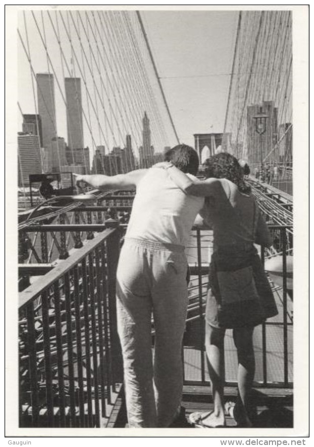 CPM - BROOKLYN BRIDGE ... (Couple Amoureux) - Photo Roswelle ANGIER - Edition Nles Images - Ponts & Tunnels