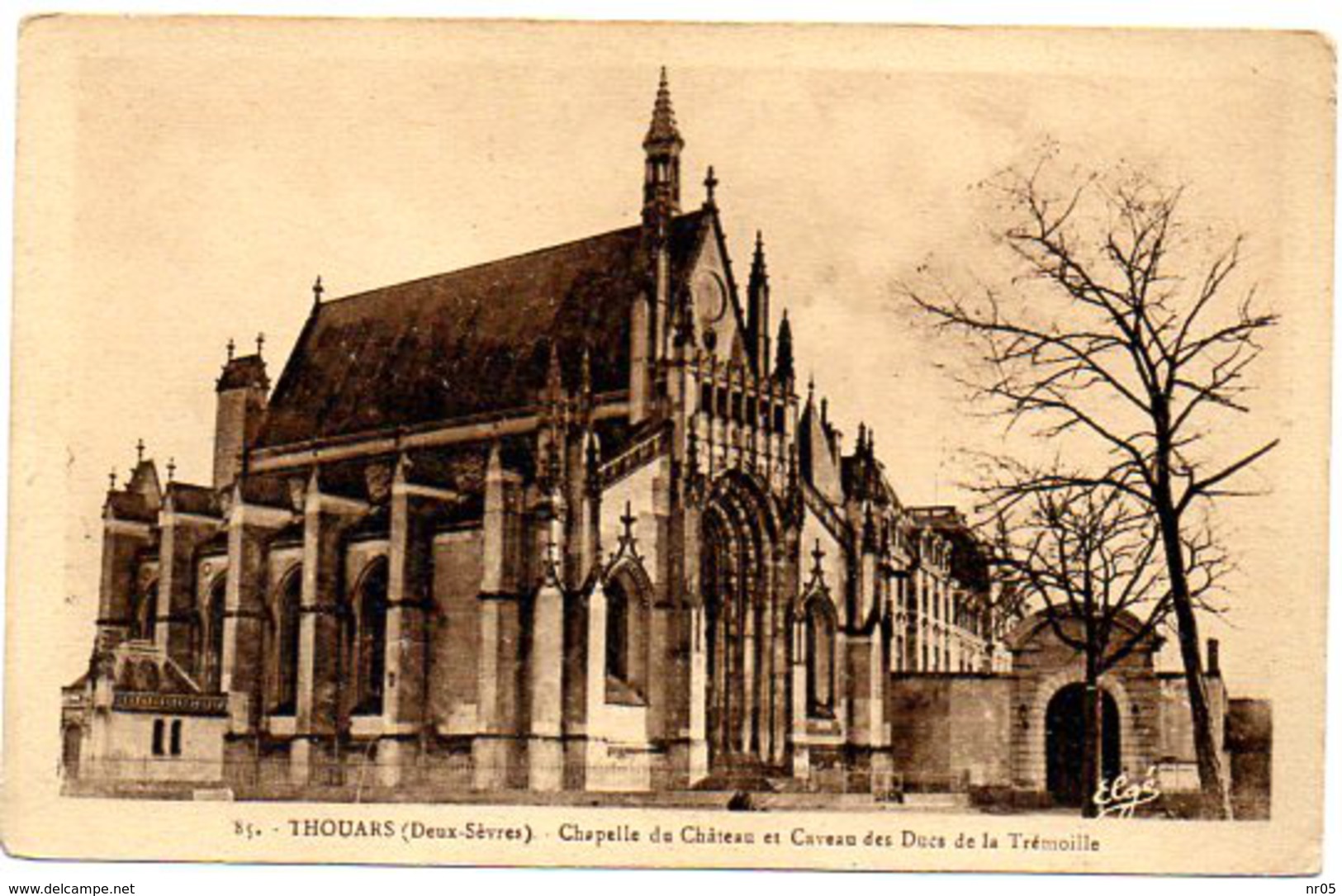 CPA 79 ( Deux Sevres ) - THOUARS - Chapelle Du Chateau Et Caveau Des Ducs De Tremoille - Thouars