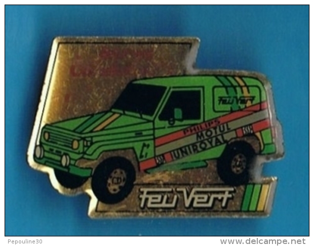 PIN´S // ** JEUNES CONDUCTEURS ** 4X4 ** FEU VERT ** - Other & Unclassified