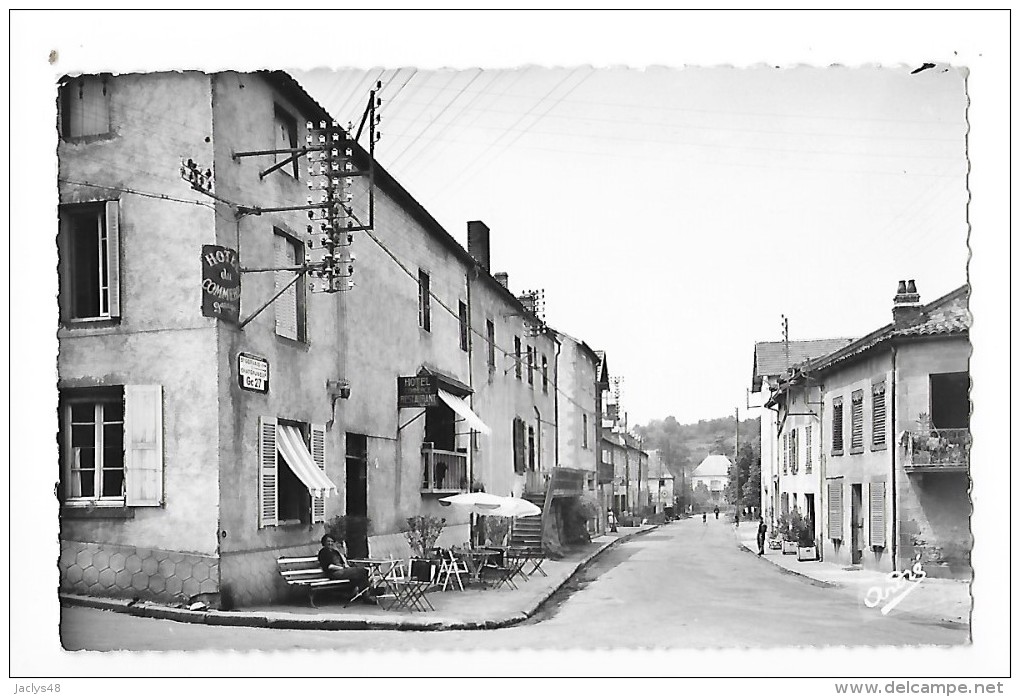 MANZAT  (cpsm 63)  Route De Châteauneuf Et Hôtel Du Commerce  -    - L 1 - Manzat