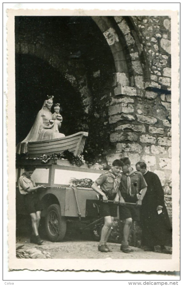 Photographie Privée Procession Vierge Marie Scouts Eclaireurs - Personnes Anonymes