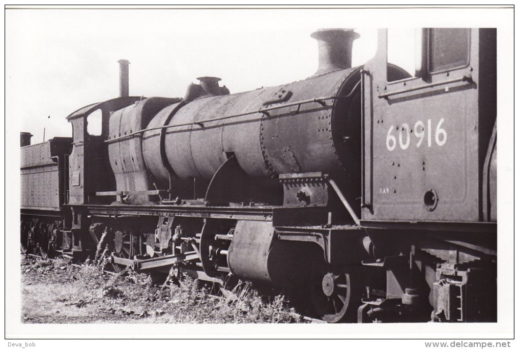 Railway Photo GWR 28xx 2818 Swindon Works 1964 Great Western Loco LNER V2 60916 - Trains