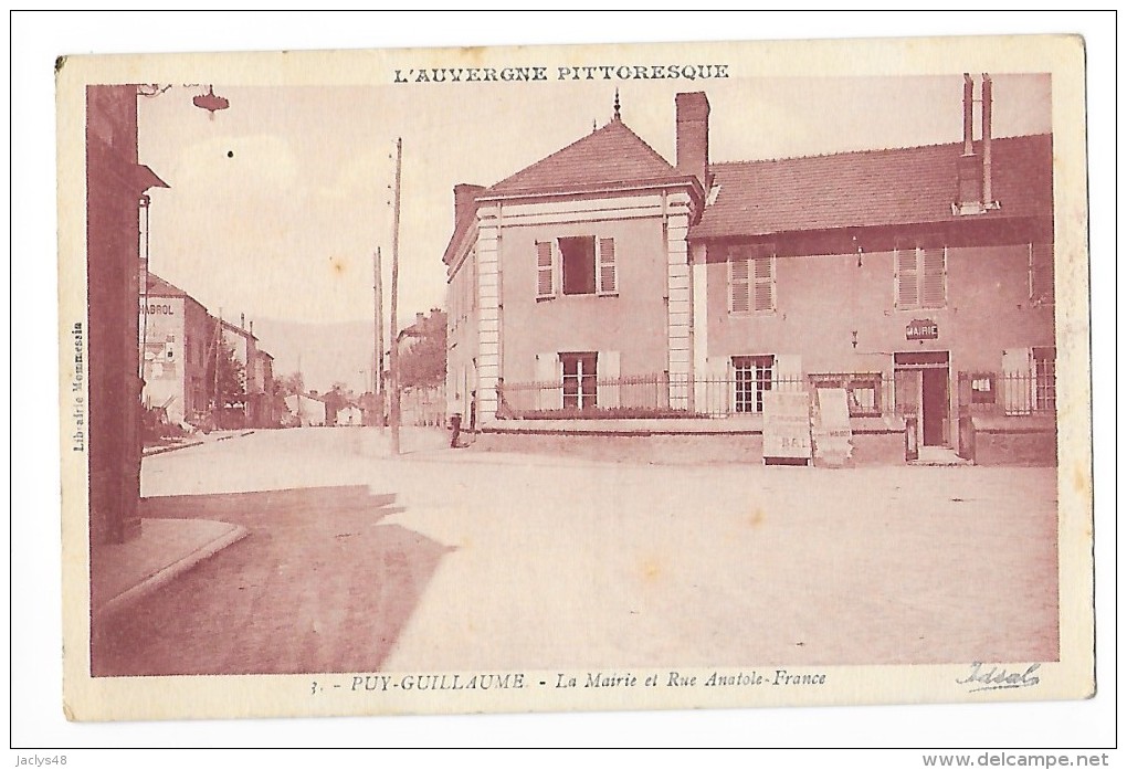 PUY GUILLAUME  (cpa 63)  La Mairie Et Rue Anatole France  -    - L 1 - Autres & Non Classés