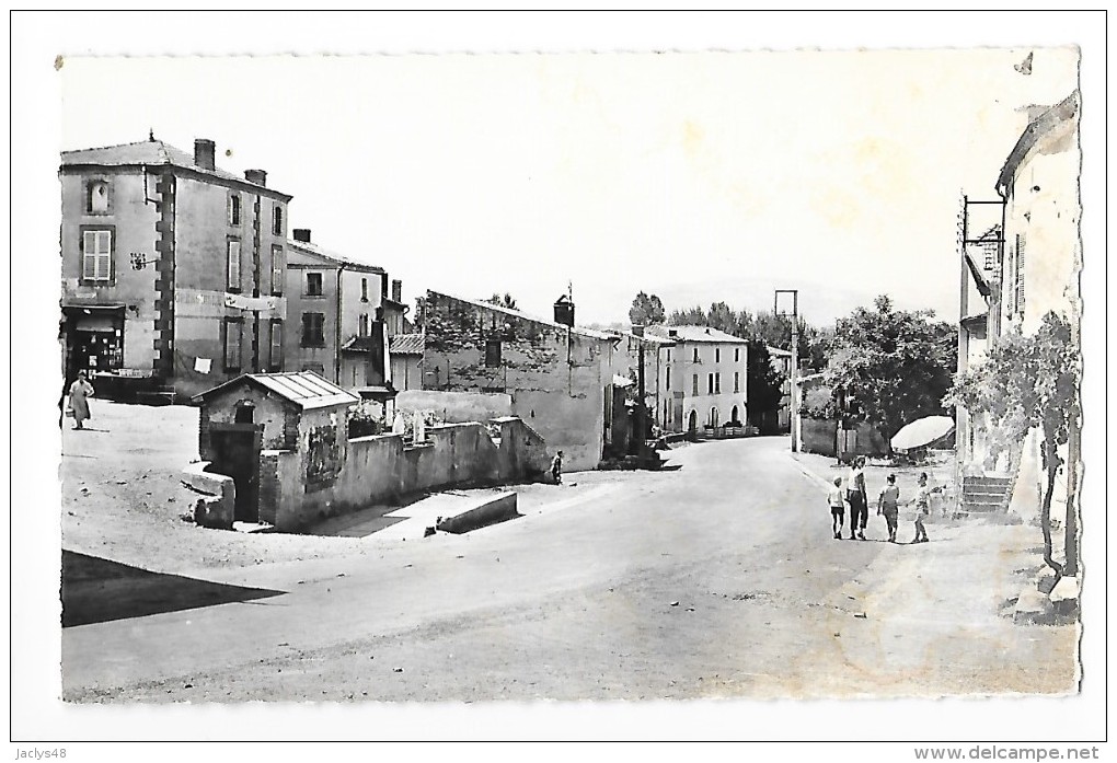 PERIGNAT -ES - ALLIER  (cpsm 63)   Rue Principale  -    - L 1 - Autres & Non Classés