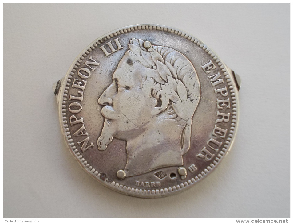 - RARE - Eloi Pernet - Nécessaire à Manucure. Onglier. Pièce De 5 Francs En Argent Napoléon III 1868 BB - - Accesorios