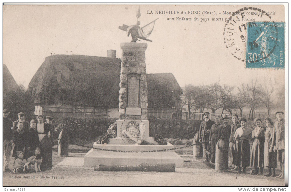 27   La Neuville Du Bosc Monument Commemoratif - Autres & Non Classés