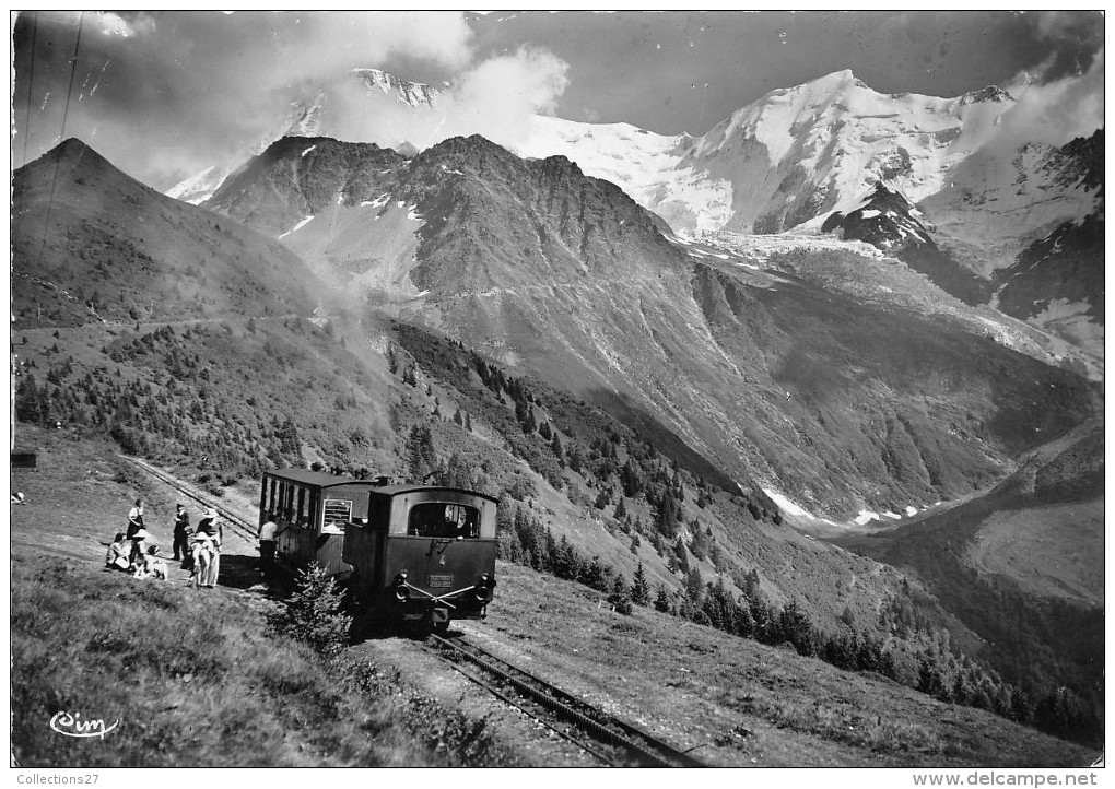 74-LES HOUCHES- LE TRAIN DU MONT-BLANC ET L´AIGUILLE DE BIONNASSAY - Les Houches