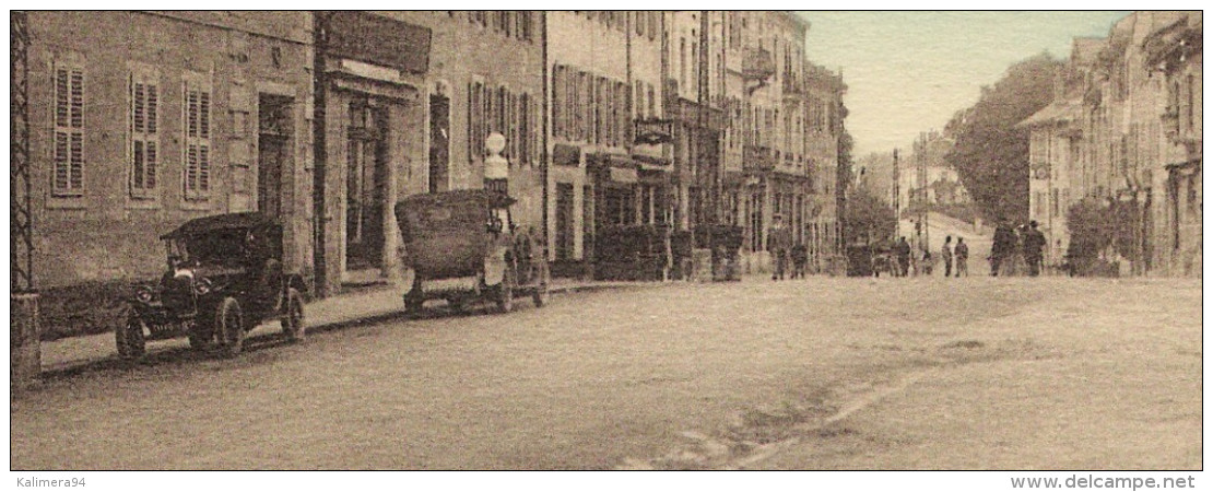 HAUTE-SAVOIE  /  BONNEVILLE  /  LA  PLACE  ET  RUE  DU  PONT  ( Automobiles  Années  30-40 ) - Bonneville