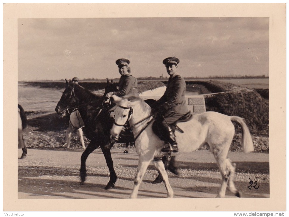 PORDENONE  - UDINE - SOLDATI A CAVALLO - FOTO DEL 1943 - FOTOGRAFO SEVERA - Lieux