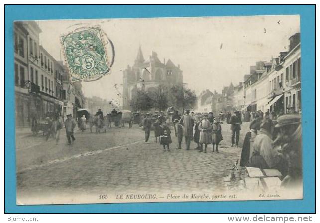 CPA - Métier Marchands Ambulants La Place Du Marché LE NEUBOURG 27 - Le Neubourg