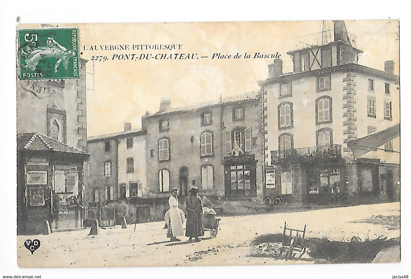 PONT DU CHATEAU  (cpa 63)    Place De La Bascule  -    - L 1 - Pont Du Chateau