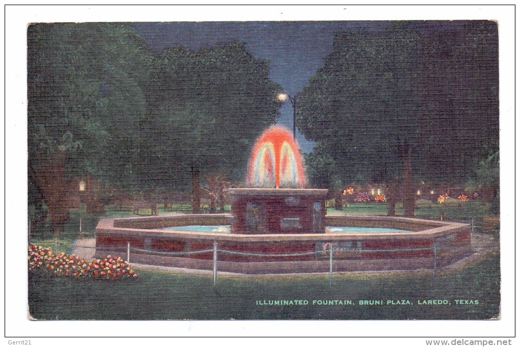 USA - TEXAS - LAREDO, Bruni Plaza, Illuminated Fountain - Laredo