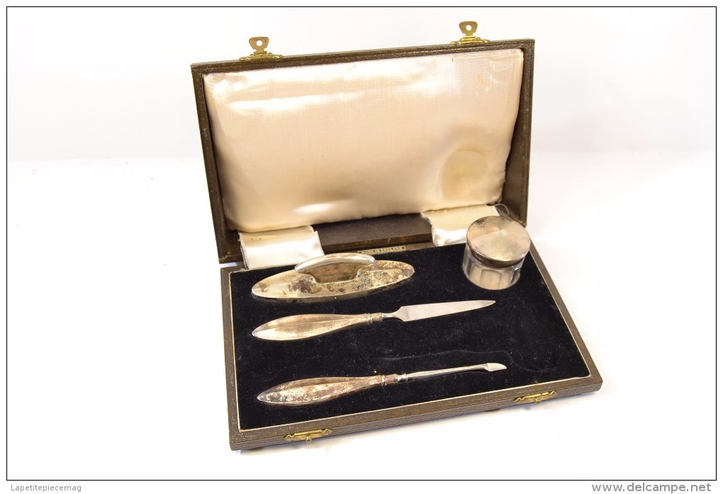 Ancien Coffret / Necessaire Pour Ongles En Argent Ou Métal Argenté, Fabrication Anglaise. Nails. Polissoir Etc... - Argenterie