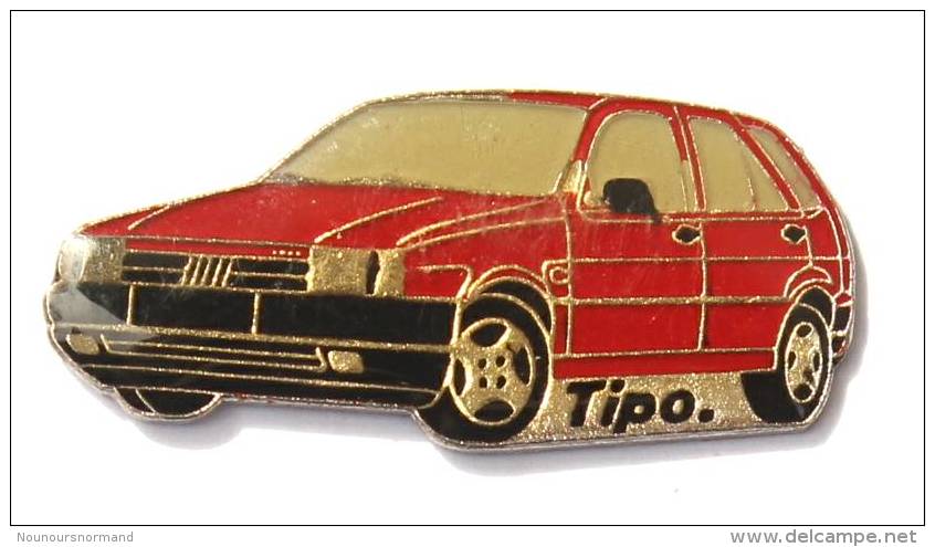 Pin's FIAT TIPO Rouge - F802 - Fiat