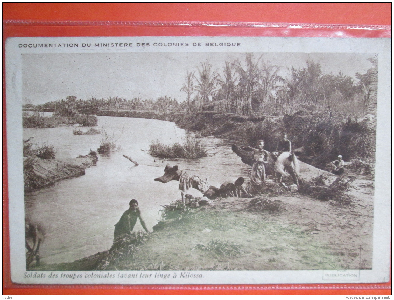 SOLDATS DES TROUPES COLONIALES LAVANT LEUR LINGE A KILOSSA - Autres & Non Classés