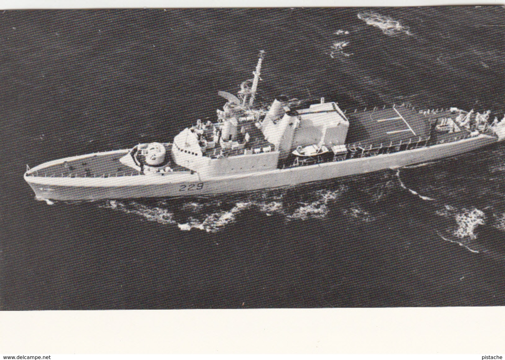 HMCS Ottawa DDH 229 - St. Lawrence Class Destroyer - Royal Canadian Navy - War Guerre Boat Bateau - 2 Scans - Warships